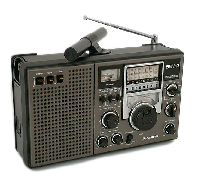 <b>Panasonic RF-2200</b> (1979) : Figure 12 : 8-Band Analog Radio. AM, FM and Shortwave Bands. Ranges from .525-16.1, 3.9-8, 8-12, 12-16, 20-24, 24-28, 88-108 MHz. Crystal calibrators 125 and 500 kHz. : 